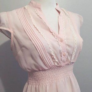 Candies pretty pink sheer top M juniors